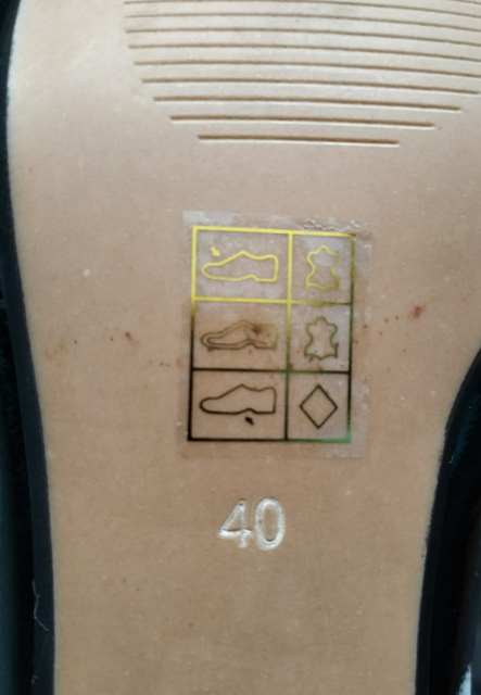 Čierne poltopánky na nízkom podpätku, v.36,39,40, 36 / 39 / 40