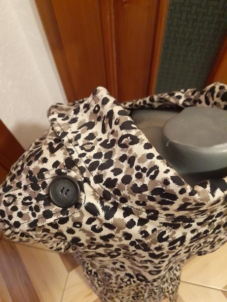 Krásny leopardí trenčkot, new look,46
