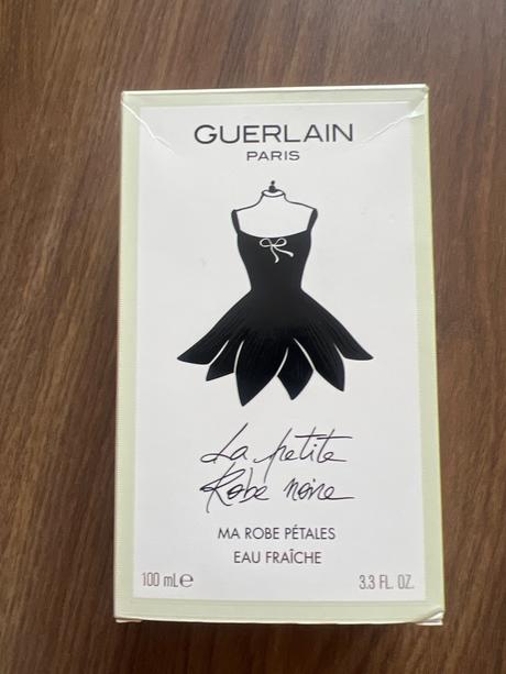 Parfem la petite robe noire guerlain, 