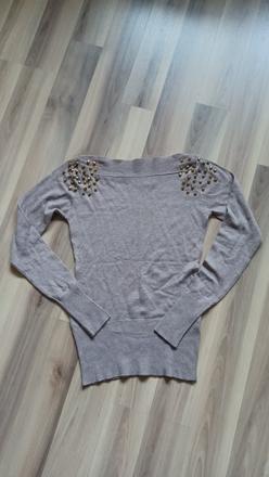 Sveter s ozdobenými ramenami, xs