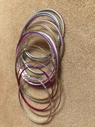 Dievčenské náramky, 