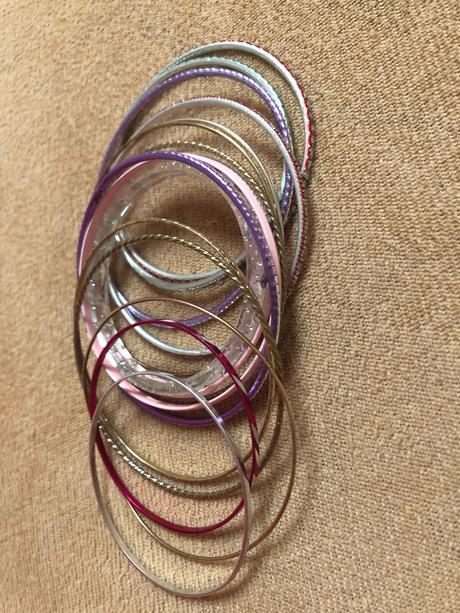 Dievčenské náramky, 