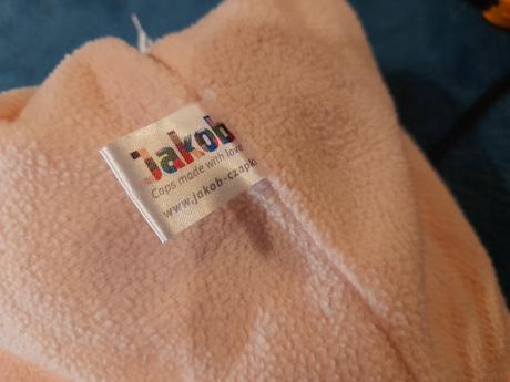 Ružová čiapka jakob, 98