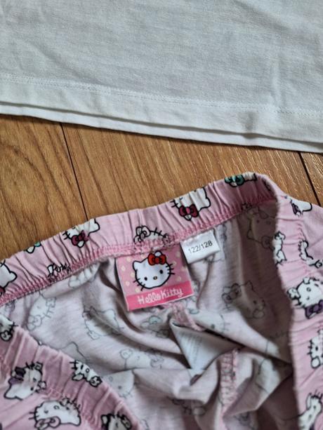 Letne pyzamko, hello kitty,122