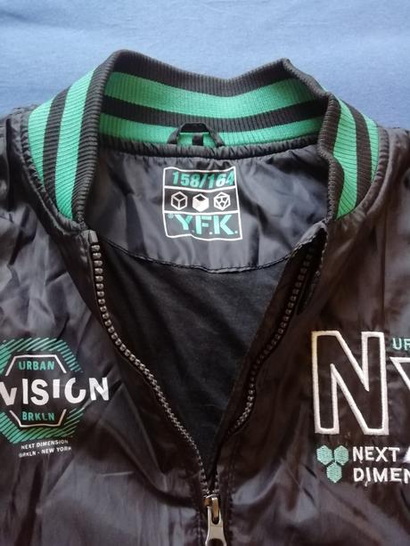 Chlapčenská prechodová bunda., 158