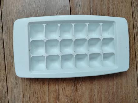Plastová forma na ľad, 