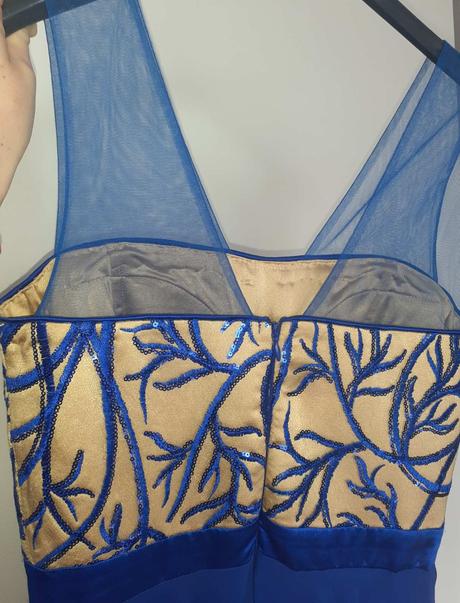 Exkluzívne spoločenské šaty, 38