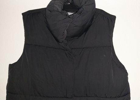 Dlhá čierna prešívaná vesta, amisu,m