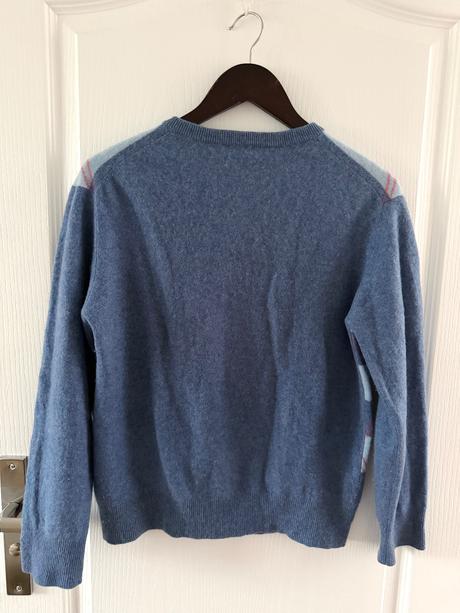 Modrý kašmírový sveter, l