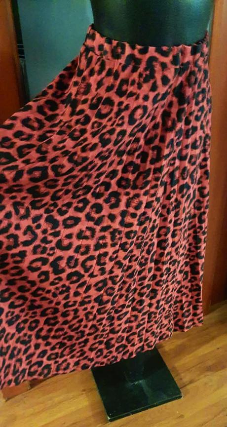 Predám plisovanú sukňu f&f veľ. s-l, f&f