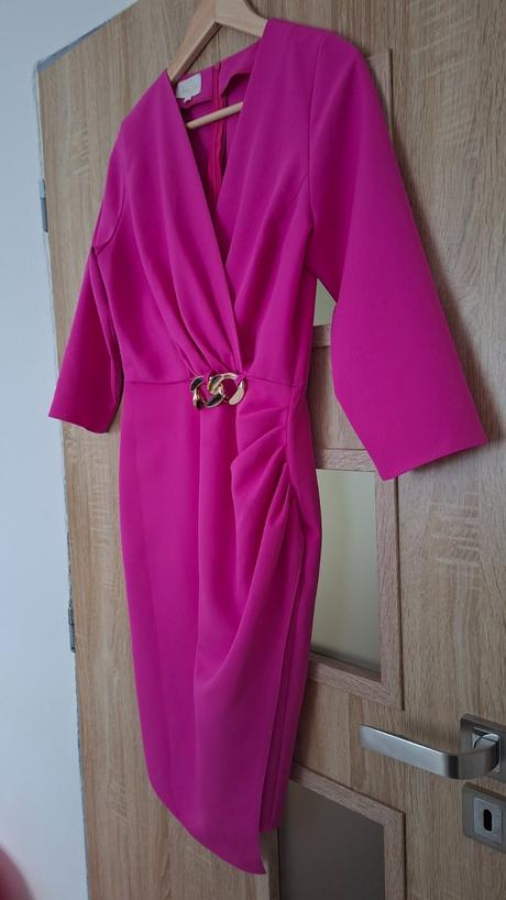 Slávnostné kokteilové šaty, 38