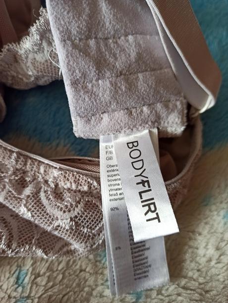 Podprsenka, kostice, vystužená, nosena, 100f