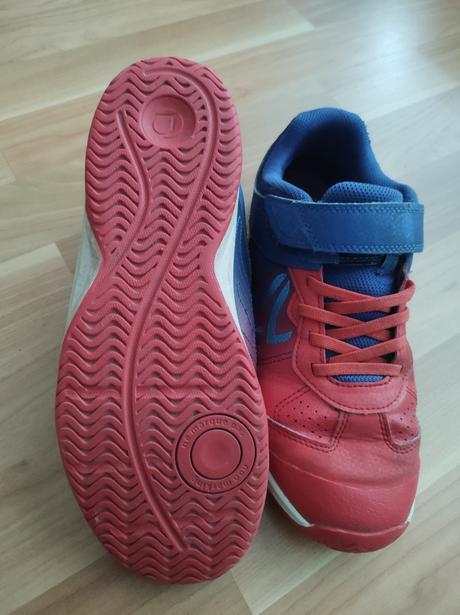 Ponúkam chlapčenské tenisky, decathlon,38