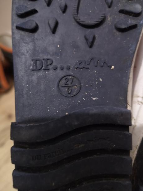 Gumáky dpam (du pareil au meme) v. 27, 27