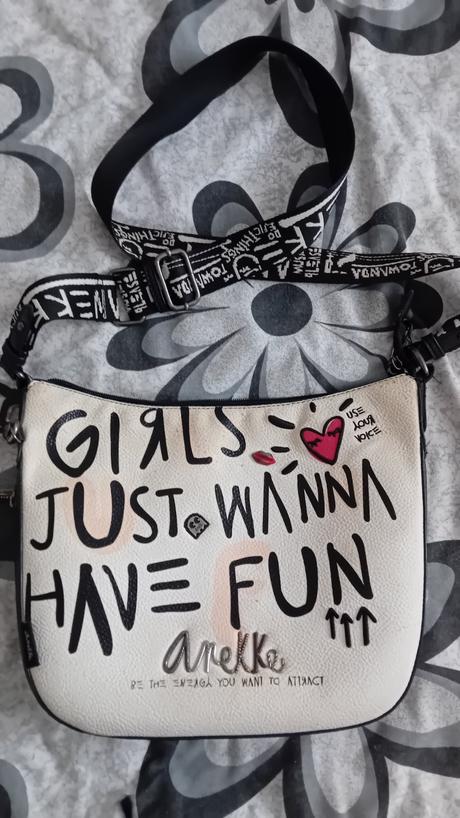 Crossbody kabelka, anekke