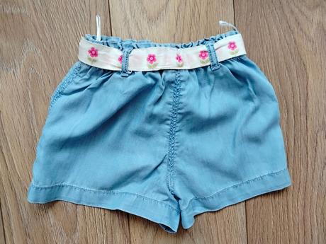 Dievčenské šortky, c&a,80