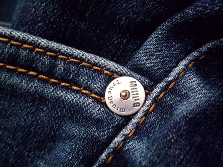 S elastanom 38/32, mustang,l