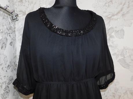 Velmi pekne šaty, 38