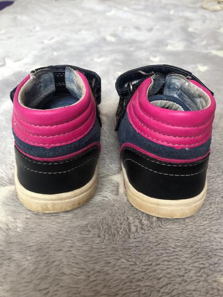 Topánky 21, protetika,21