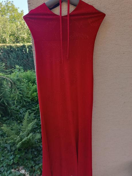 Spoločenské šaty, m