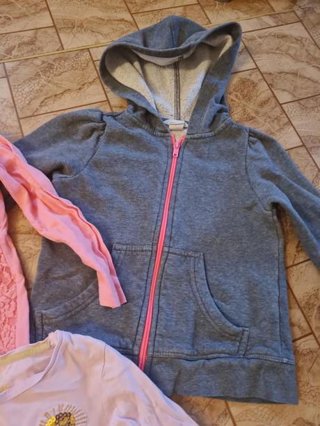 Balik oblečenia, 104–116