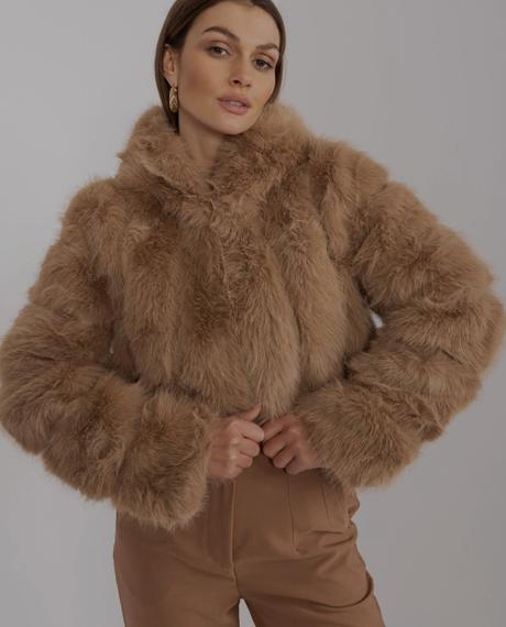 Krátky hnedý kožuch, m