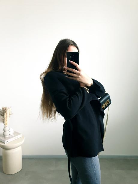 Čierny kabátik s, s