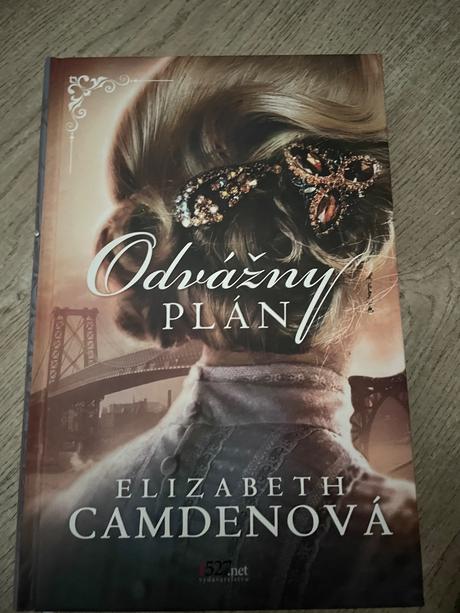 Odvážny plán historicky roman, 