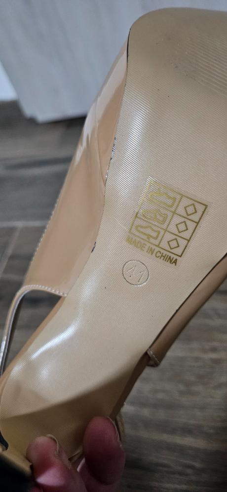 Vysoké dámske lodičky shein, 41