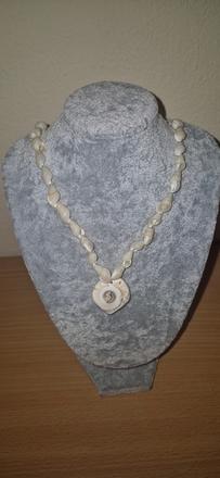 Náhrdelník z mušlí, 
