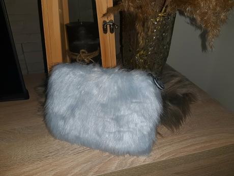 Kozmetická taška umelé kožušinky, 