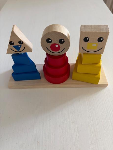Montessori stohovacie tvary,