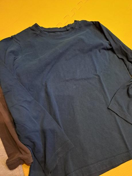 Dve tričká- cena spolu, 128