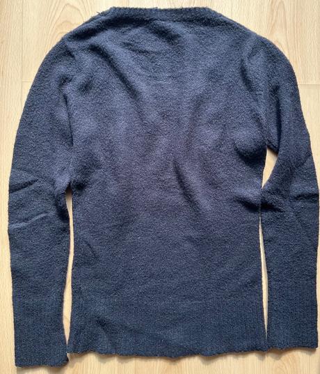 Čierny hebký sveter, m