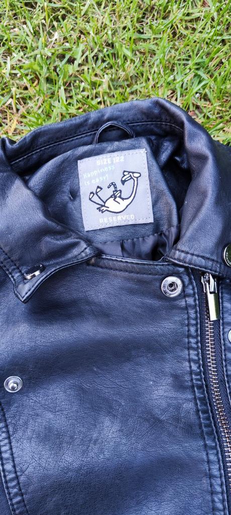 Koženka, reserved,122