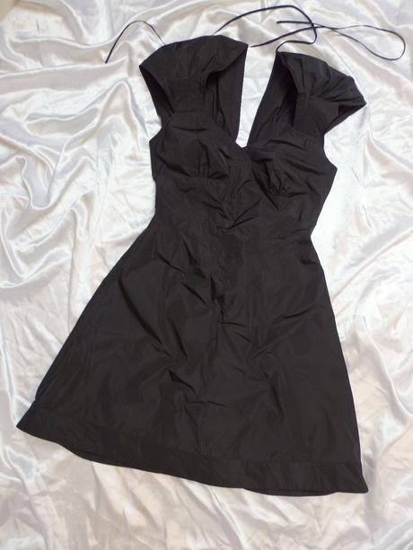 Luxusne velmi pekne štylove saty, 36