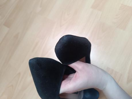 Ihličkové kožené lodičky s plastovým modrým opätko, gino rossi,39