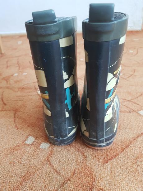 Chlapčenské čižmy, <17