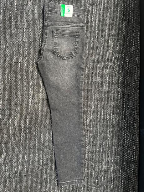 Dievčenské rifle, benetton,122