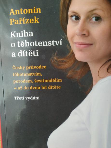 Knihy o tehotenstve a dieťati, 2 ks, 