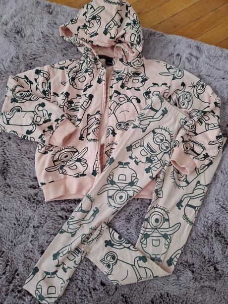 Teplakova súprava mimoni veľ.116/122, peanuts,116