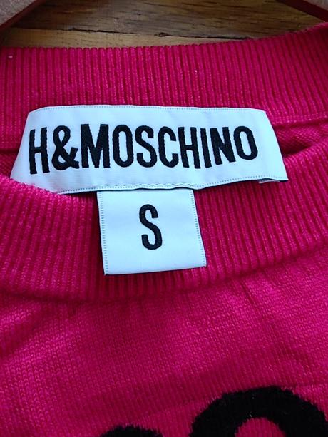 Moschino svetrikove kvalitne krásne šaty, moschino,m