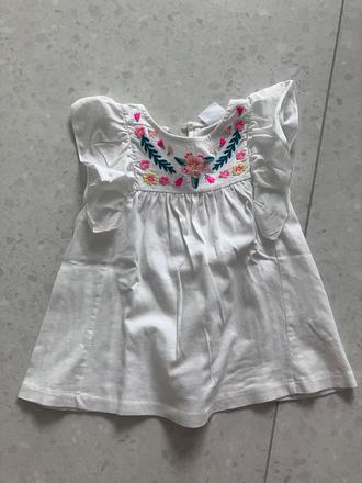 Vyšívaný top, zara,104