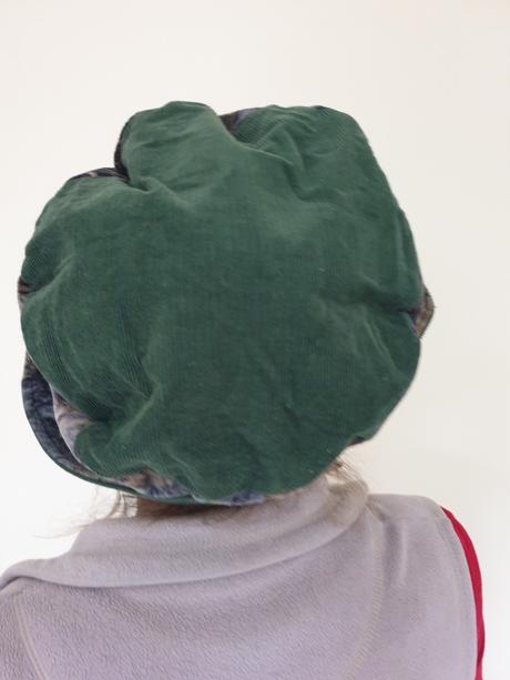 2 zelené klobúky, m