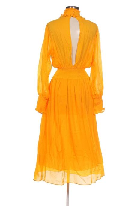 Dlhé šaty & other stories, s