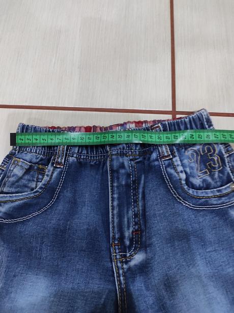 Kraťasy trojštvrťové, 128