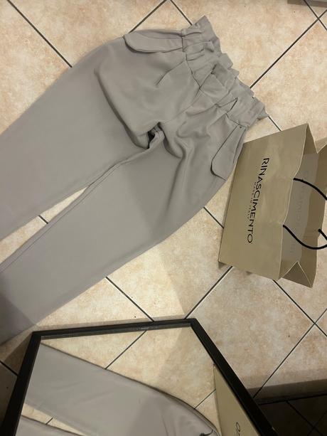 Rinascimento nohavice, s