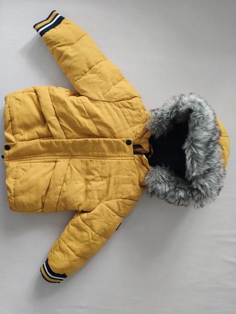Zimna bunda s kozusinou, c&a,86