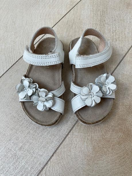 Sandale, next,23