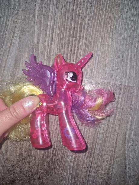 My little pony cadence svietiaca,